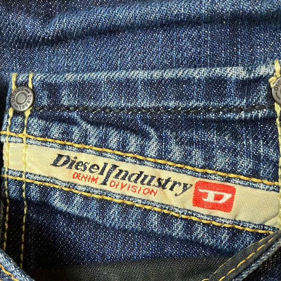 Diesel Industry Denim Division women’s jeans - Picture 6 of 11